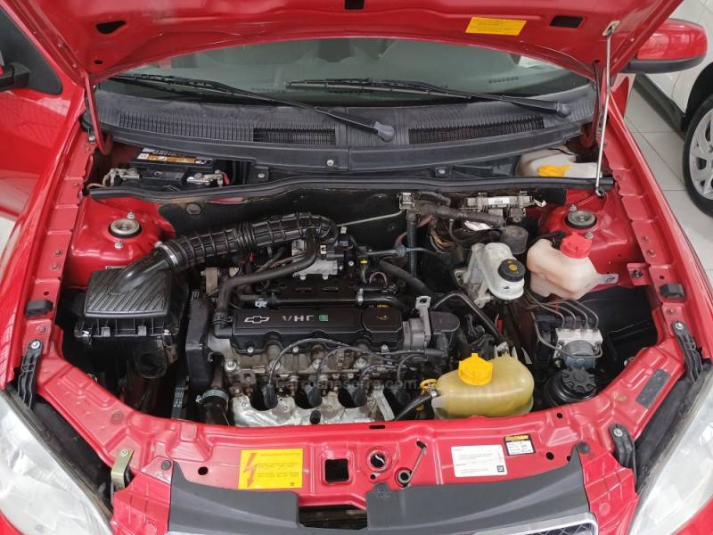 CHEVROLET - CELTA - 2013/2014 - Vermelha - R$ 34.500,00
