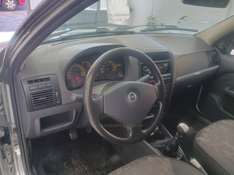 FIAT - PALIO - 2007/2007 - Prata - R$ 25.900,00