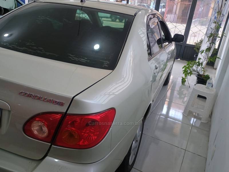 TOYOTA - COROLLA - 2003/2003 - Bege - R$ 35.000,00