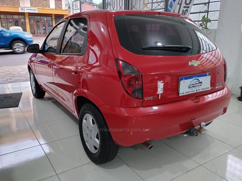 CHEVROLET - CELTA - 2013/2014 - Vermelha - R$ 34.500,00