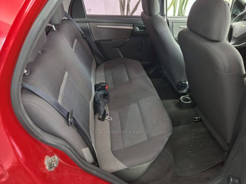 CHEVROLET - CELTA - 2013/2014 - Vermelha - R$ 34.000,00