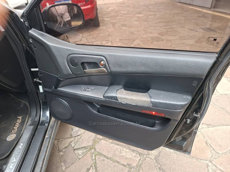 SSANGYONG - KYRON - 2012/2012 - Preta - R$ 50.000,00