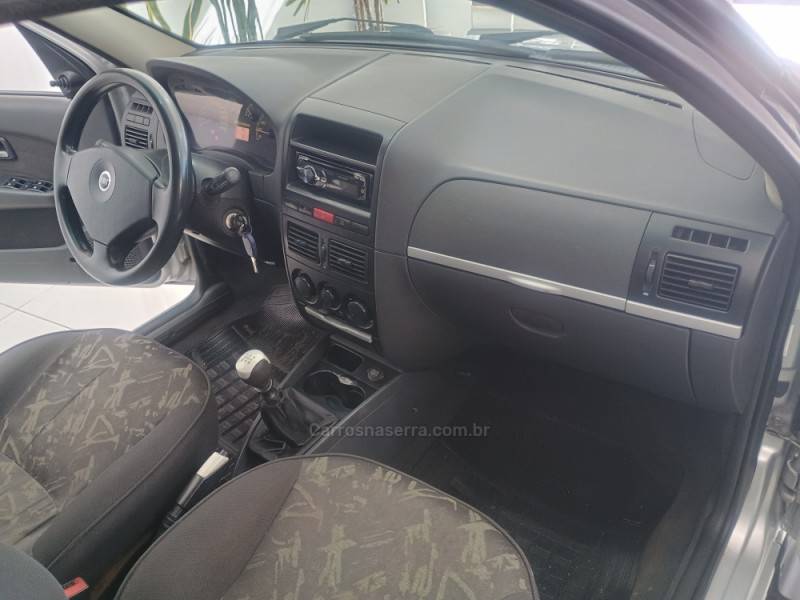 FIAT - PALIO - 2007/2007 - Prata - R$ 25.900,00