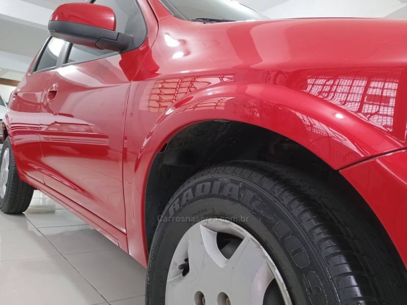 CHEVROLET - CELTA - 2013/2014 - Vermelha - R$ 34.500,00