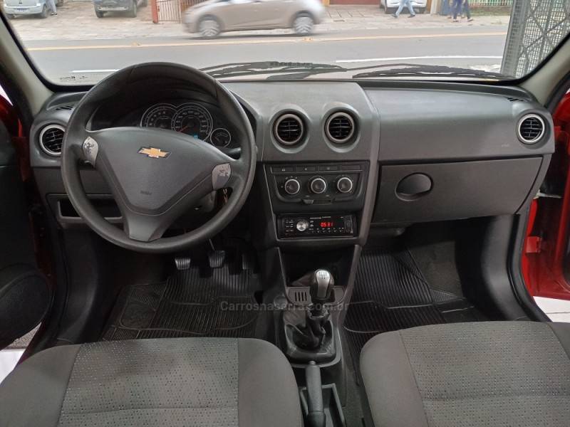 CHEVROLET - CELTA - 2013/2014 - Vermelha - R$ 34.500,00