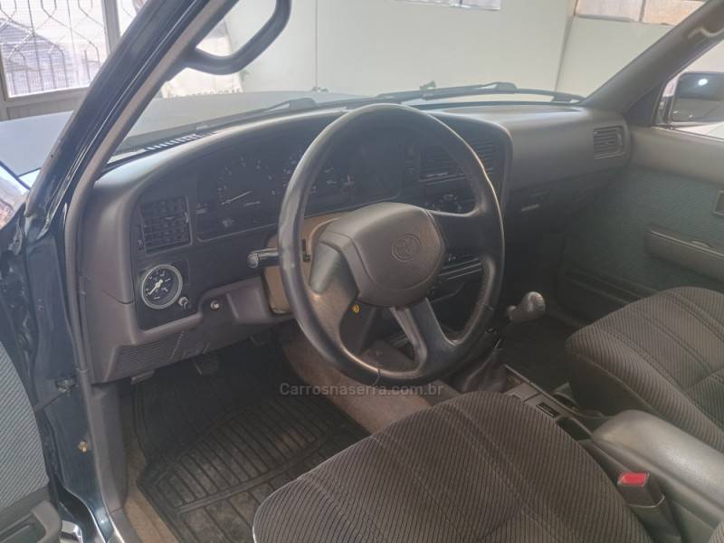 TOYOTA - HILUX SW4 - 1993/1993 - Azul - R$ 55.000,00