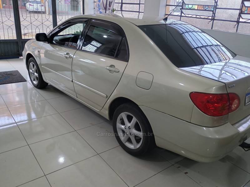 TOYOTA - COROLLA - 2003/2003 - Bege - R$ 35.000,00