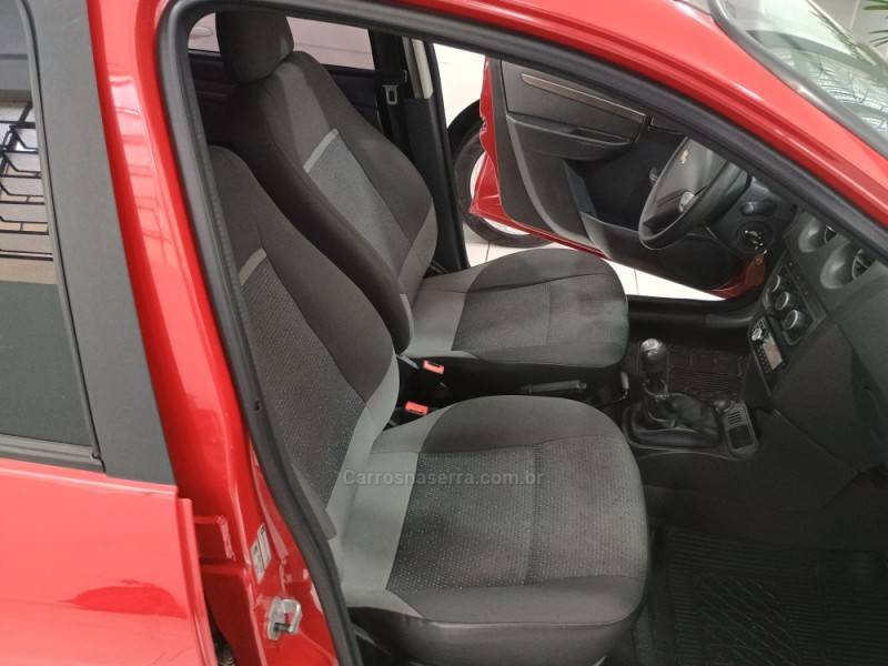CHEVROLET - CELTA - 2013/2014 - Vermelha - R$ 34.500,00